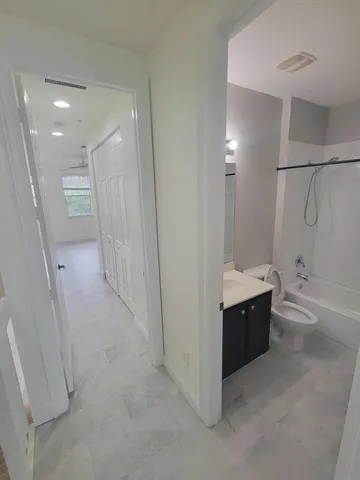 $2,600 | 750 Millbrae Court, Unit 5, West Palm Beach, FL 33401