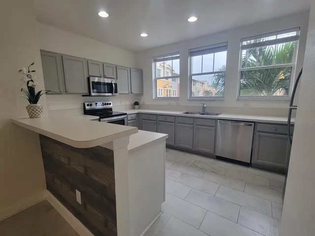 $2,600 | 750 Millbrae Court, Unit 5, West Palm Beach, FL 33401