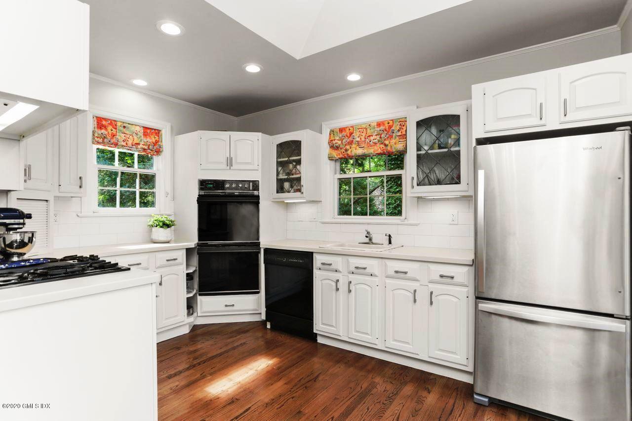 21 Linwood Avenue Riverside, CT 06878 - Photo 8 of 25 013