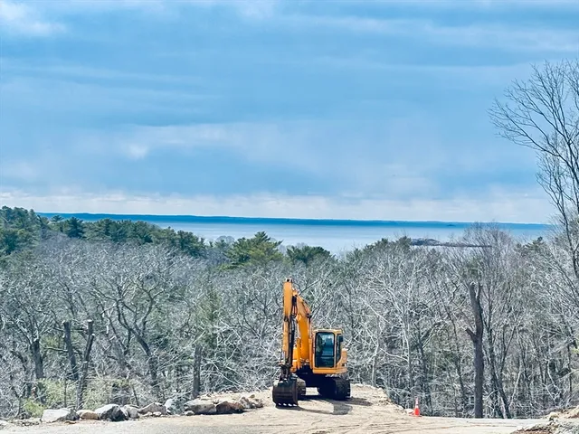 $1,100,000 | 5 Kings Way, Manchester, MA 01944