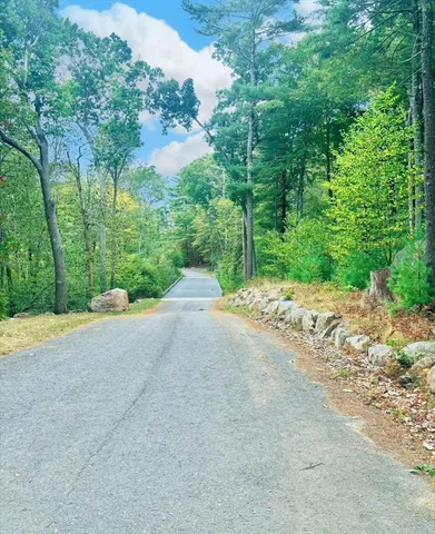 $1,100,000 | 5 Kings Way, Manchester, MA 01944