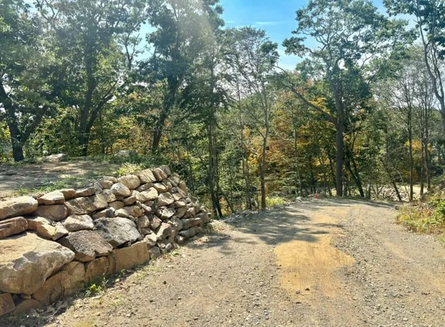 $1,100,000 | 5 Kings Way, Manchester, MA 01944