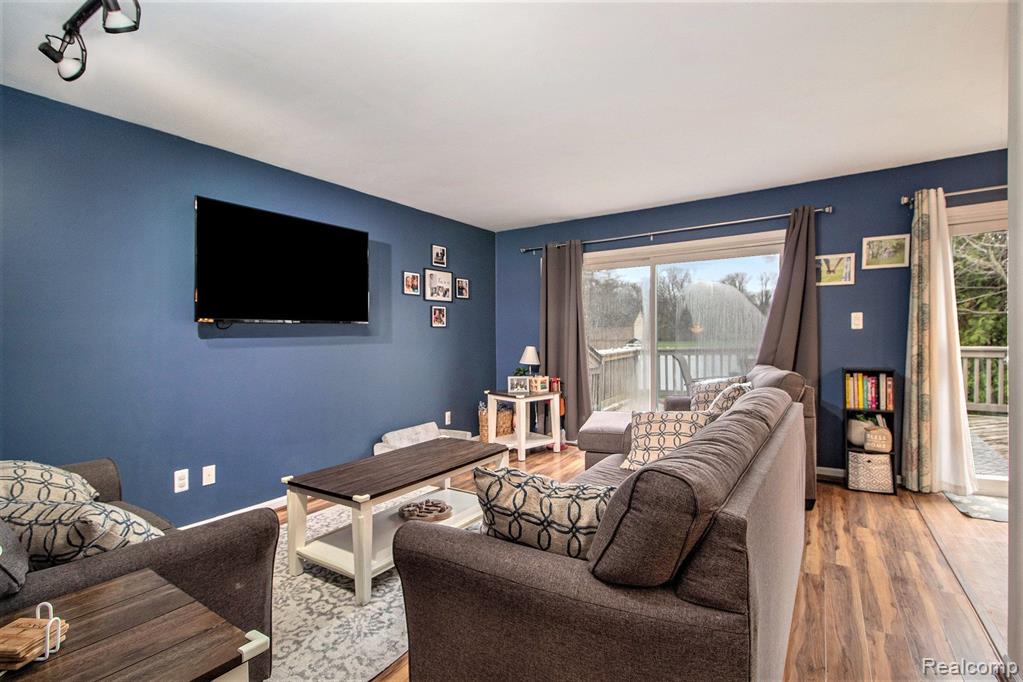 1306 Wagon Wheel Road Canton, MI 48188 - Photo 8 of 25