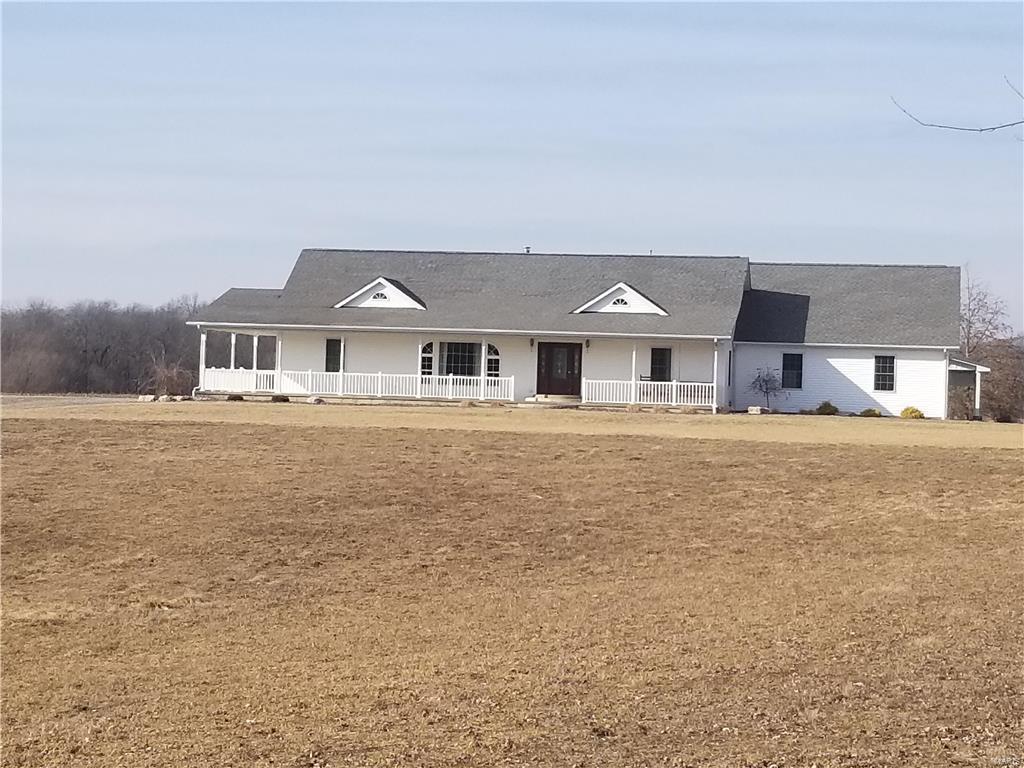 12625 Perry County Line Road Oakdale, IL 62268 - Photo 1 of 27