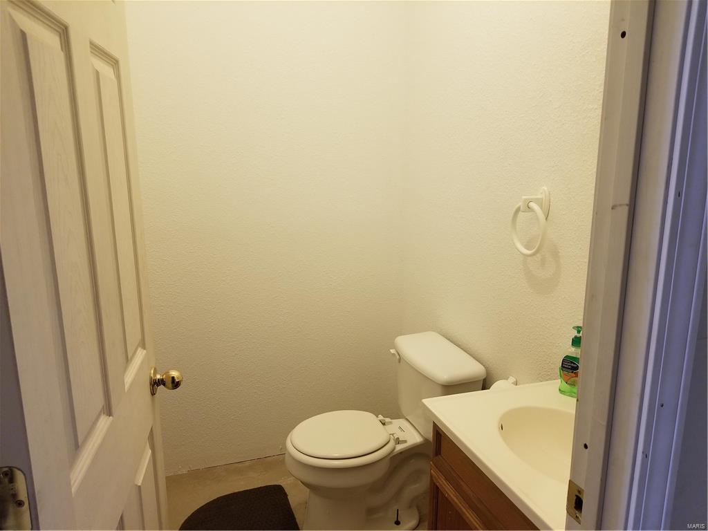 12625 Perry County Line Road Oakdale, IL 62268 - Photo 11 of 27