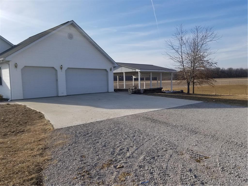 12625 Perry County Line Road Oakdale, IL 62268 - Photo 16 of 27
