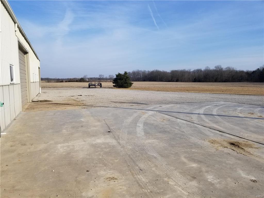 12625 Perry County Line Road Oakdale, IL 62268 - Photo 22 of 27