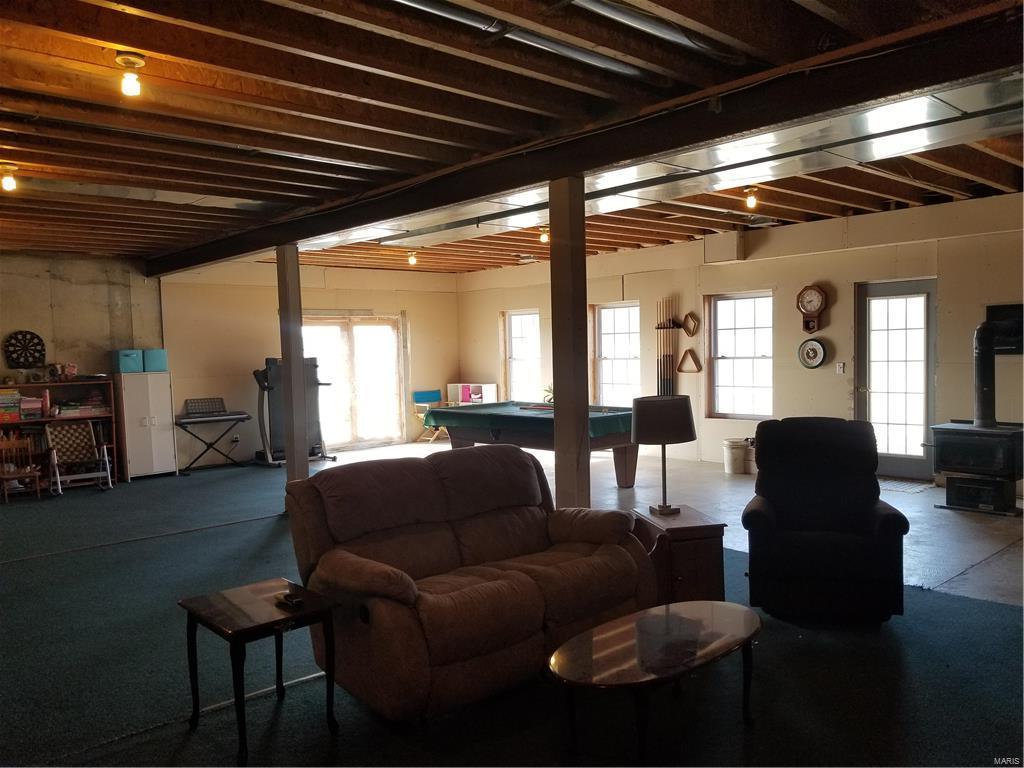 12625 Perry County Line Road Oakdale, IL 62268 - Photo 10 of 27