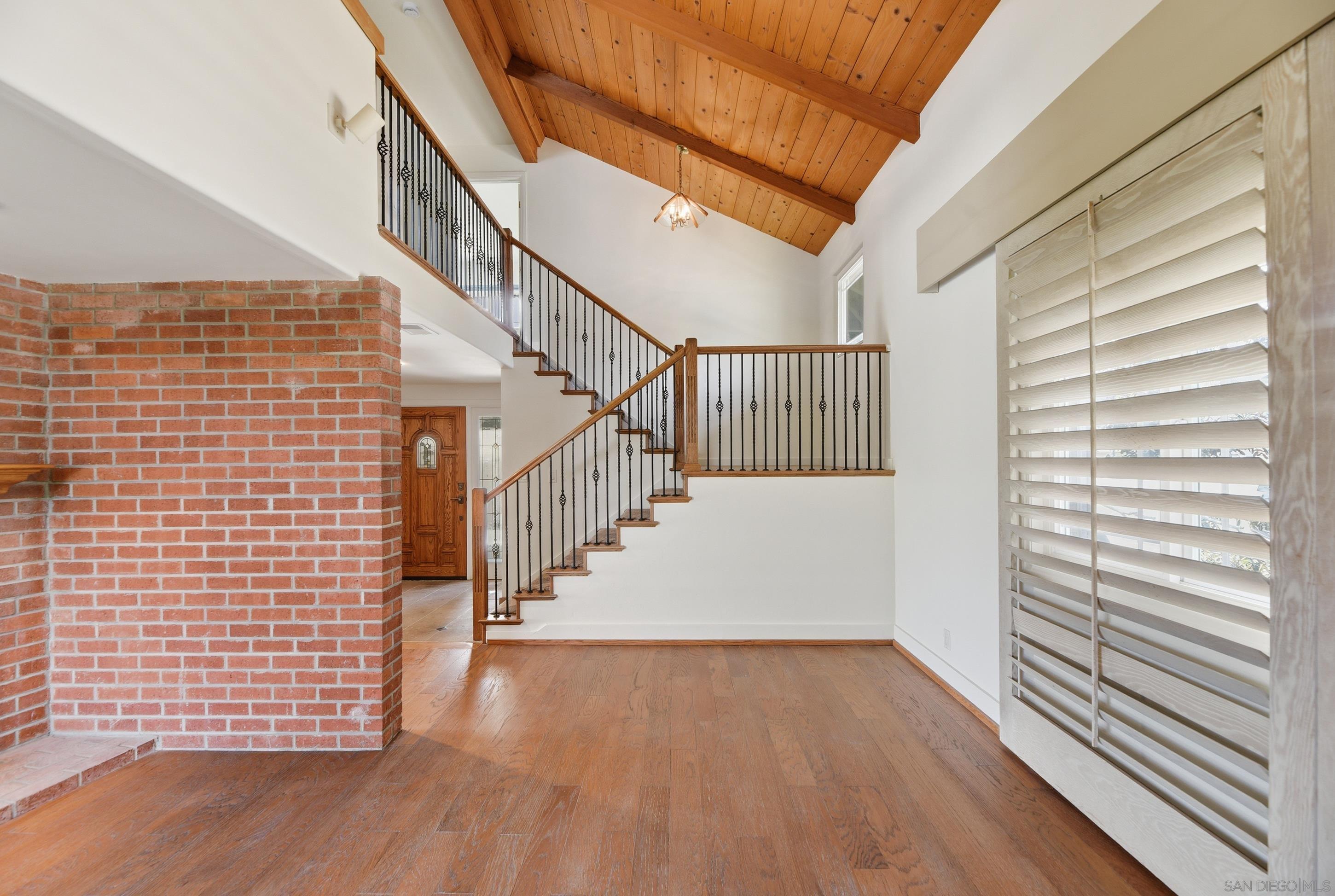 2275 Cameo Road Carlsbad, CA 92008 - Photo 9 of 60