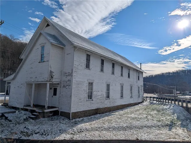 $99,000 | 176 Main Street, Graysville, PA 15337