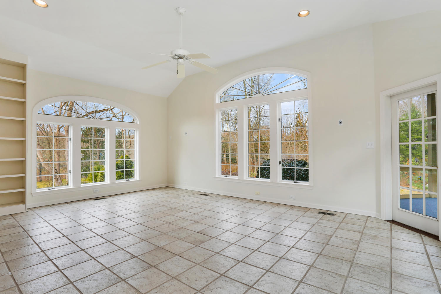 129 Hickok Road New Canaan, CT 06840 - Photo 12 of 32