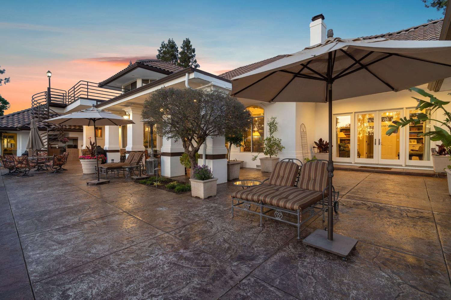 10676 Wilton Road Elk Grove, CA 95624 - Photo 8 of 82