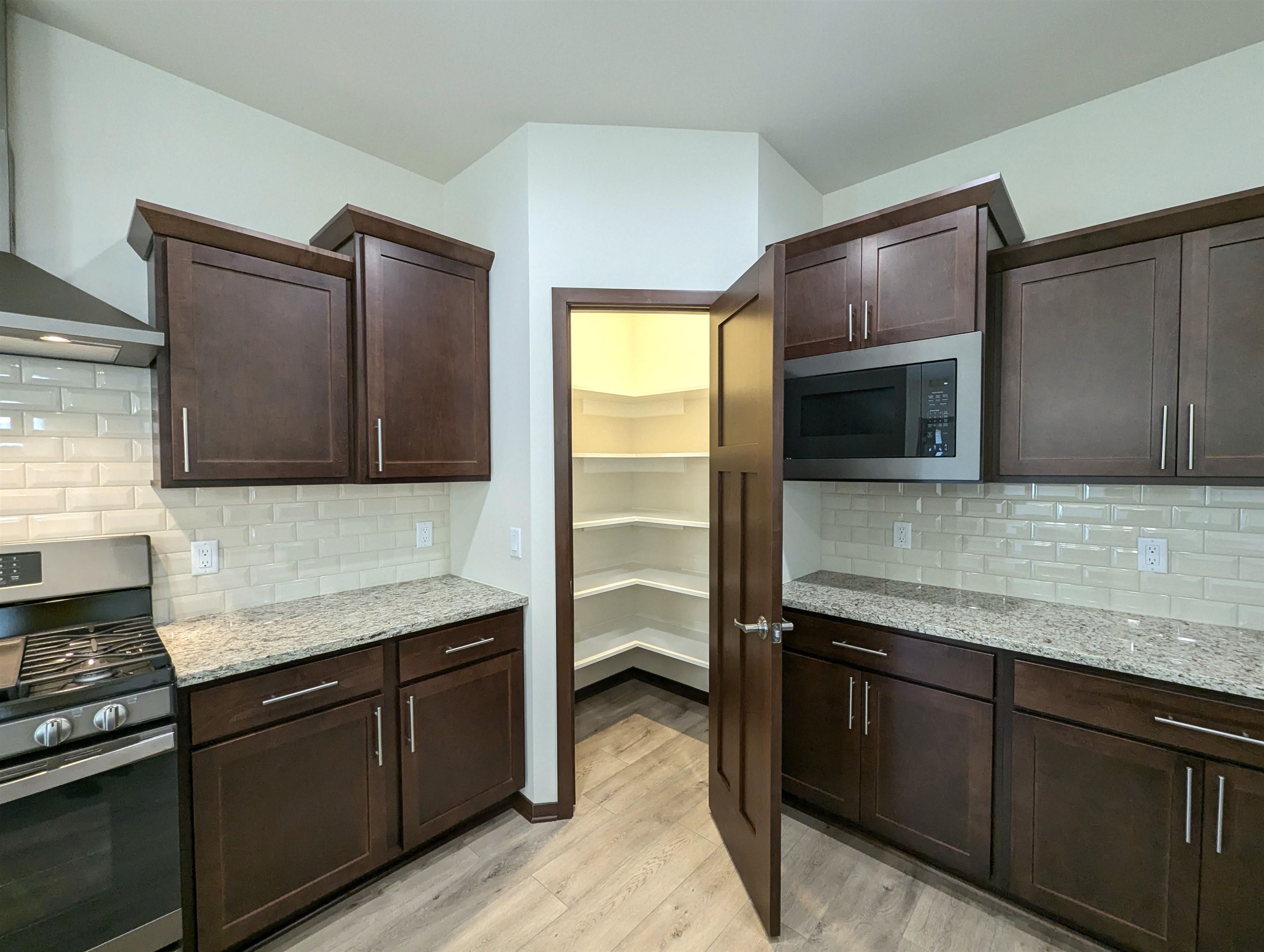 4816 Romaine Road Fitchburg, WI 53711 - Photo 8 of 35