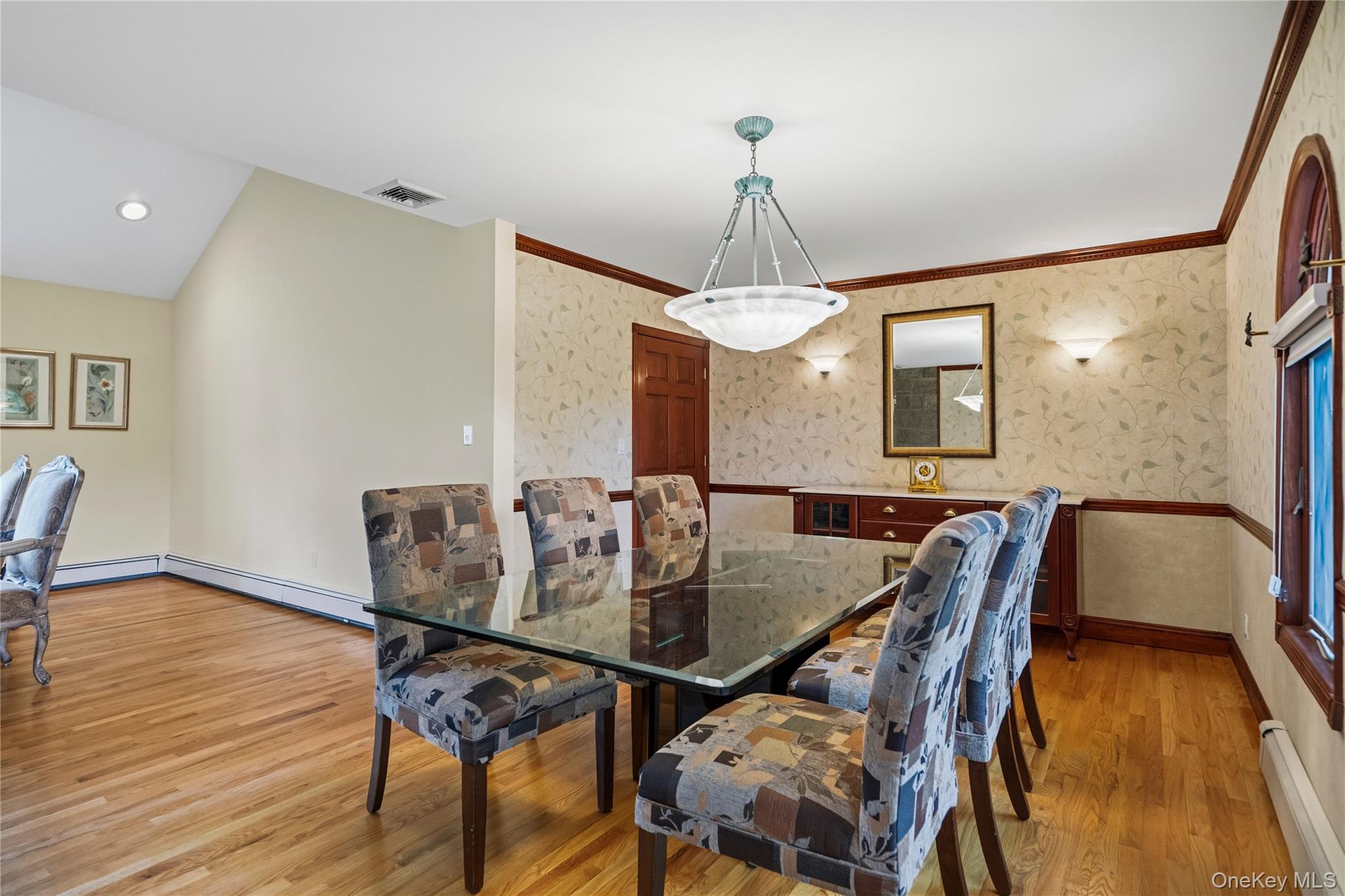 565 Mohawk Road West West Hempstead, NY 11552 - Photo 11 of 48