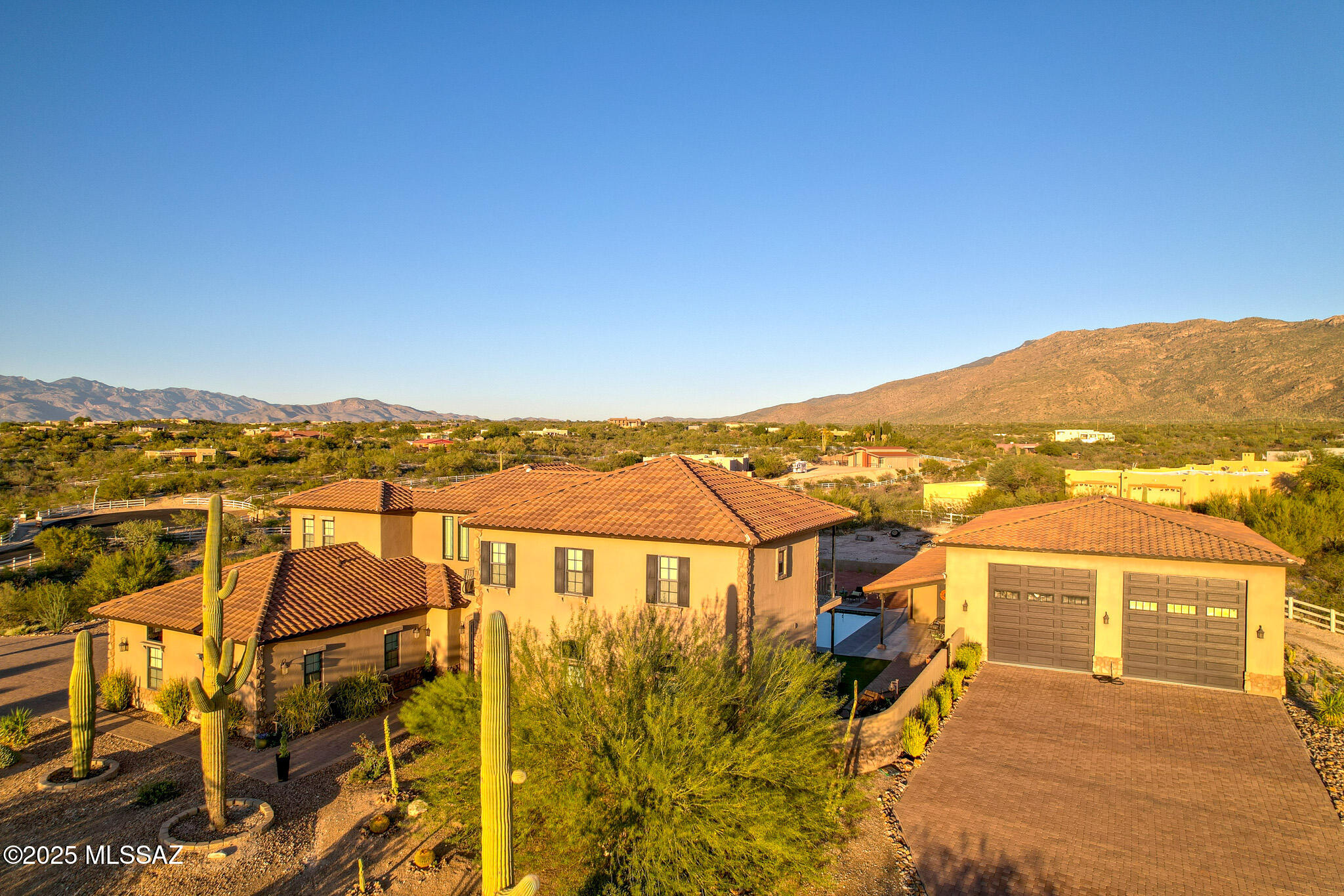 4775 Manning Camp Road Tucson, AZ 85730 - Photo 2 of 50