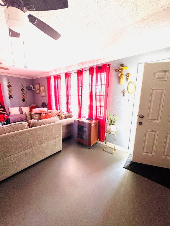 9105 Exeter Street Houston, TX 77093 - Photo 3 of 21 a room with a bed and a window