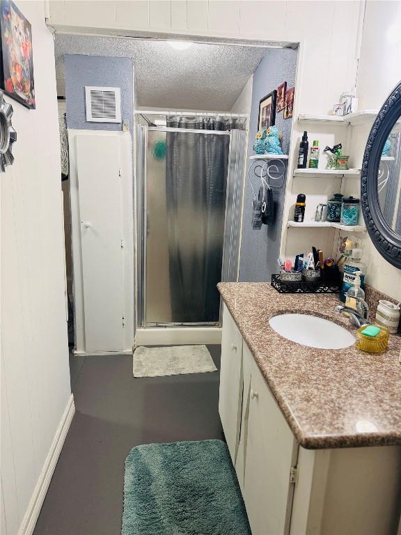 9105 Exeter Street Houston, TX 77093 - Photo 9 of 21 a bathroom with sink and mirror
