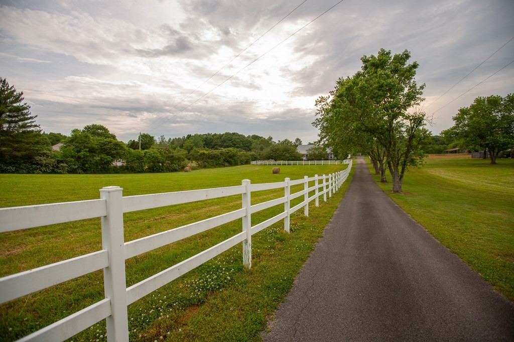 262 County Road 67 Riceville, TN 37370 - Photo 11 of 39 Gallery Image 11