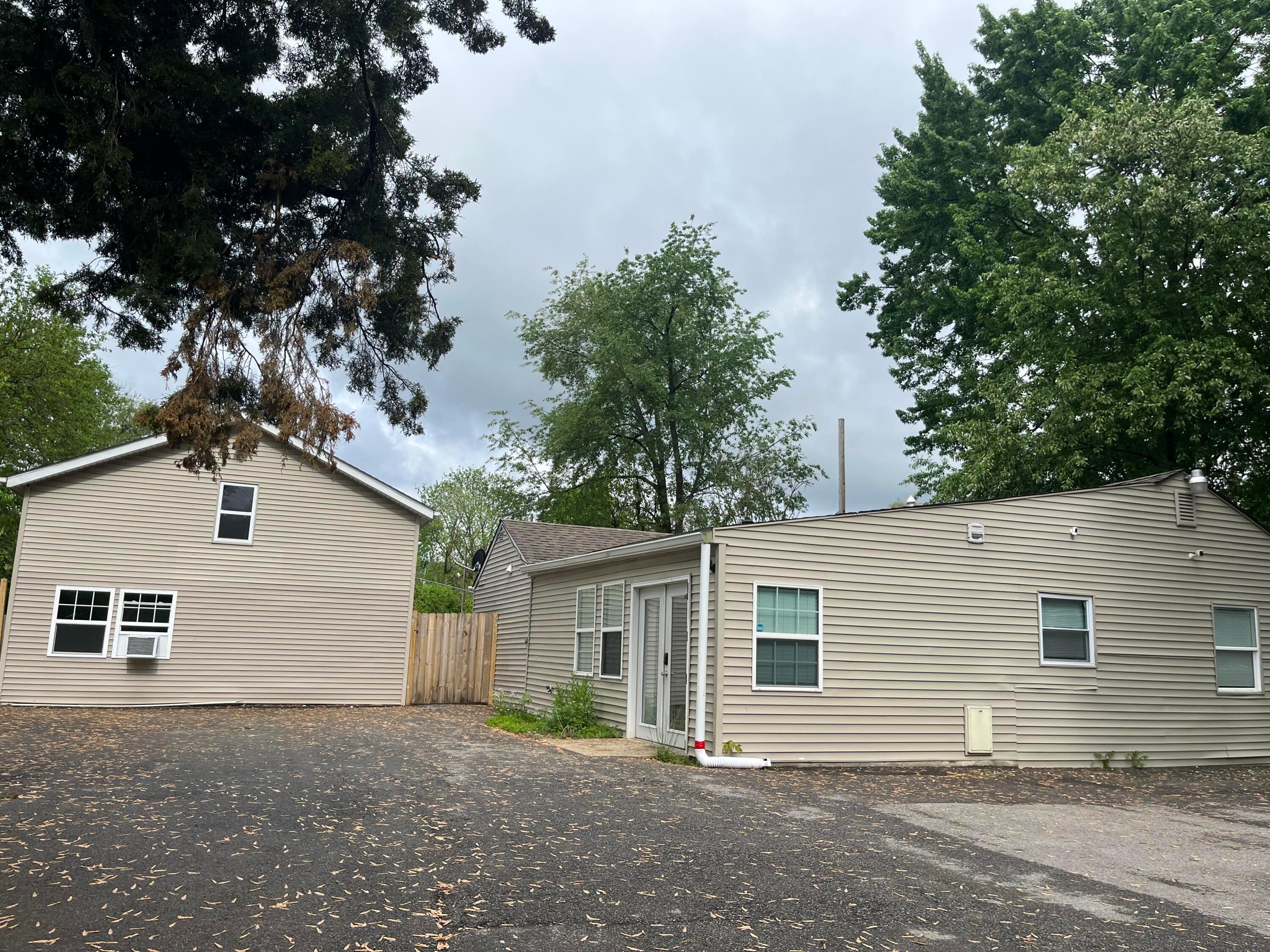 1715 Courtright Road Columbus, OH 43227 - Photo 2 of 16 4FA137BC-A2D6-4F8B-8C44-04A3B82A5B25