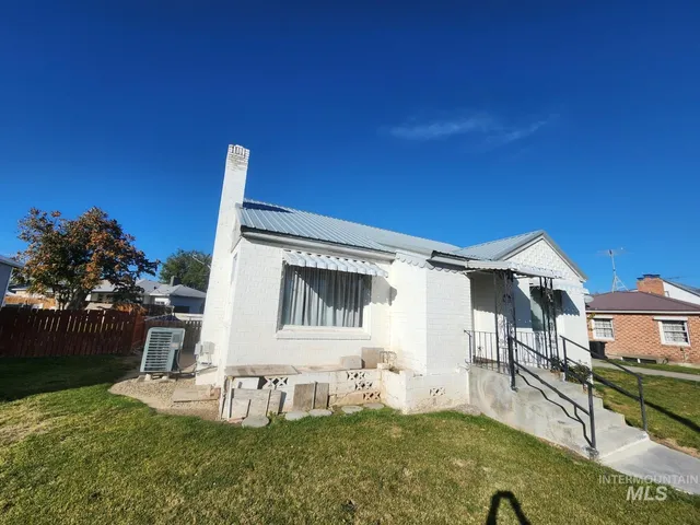 $250,000 | 219 South 7th Street, Nyssa, OR 97913