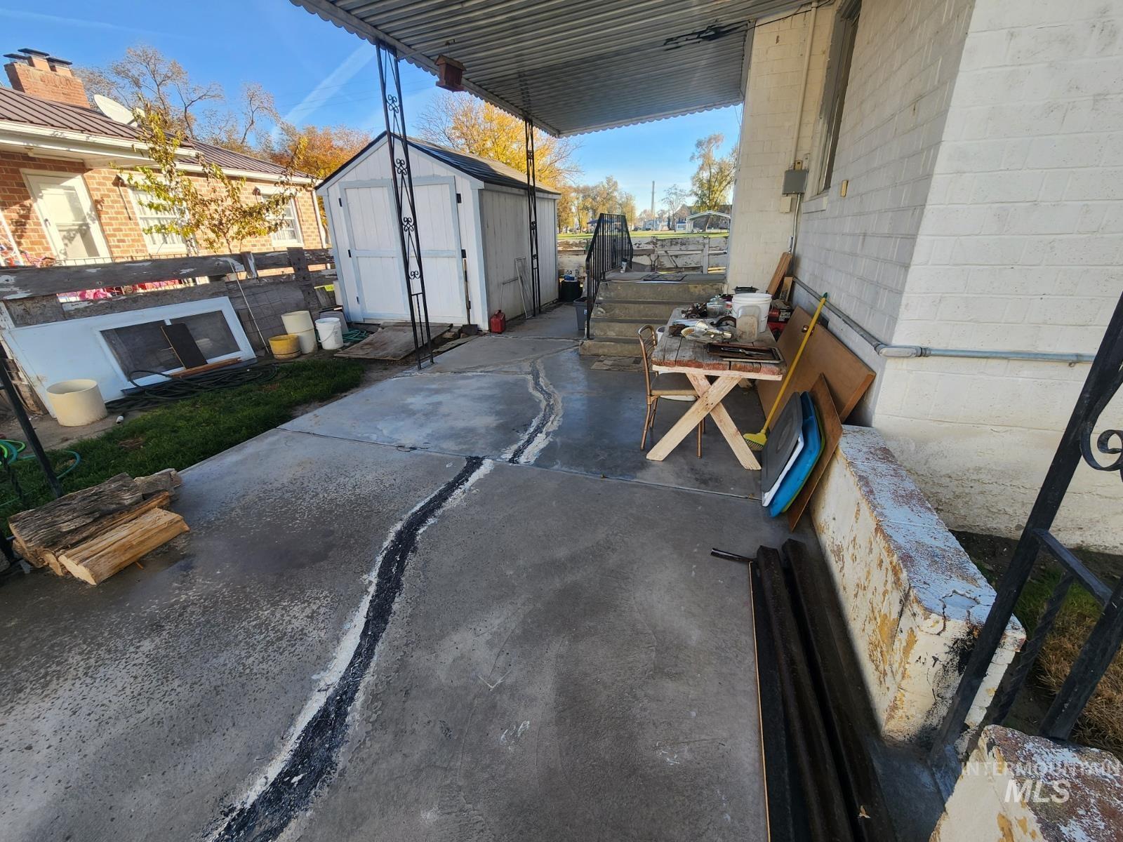 219 South 7th Street Nyssa, OR 97913 - Photo 24 of 29 View of patio featuring a storage unit