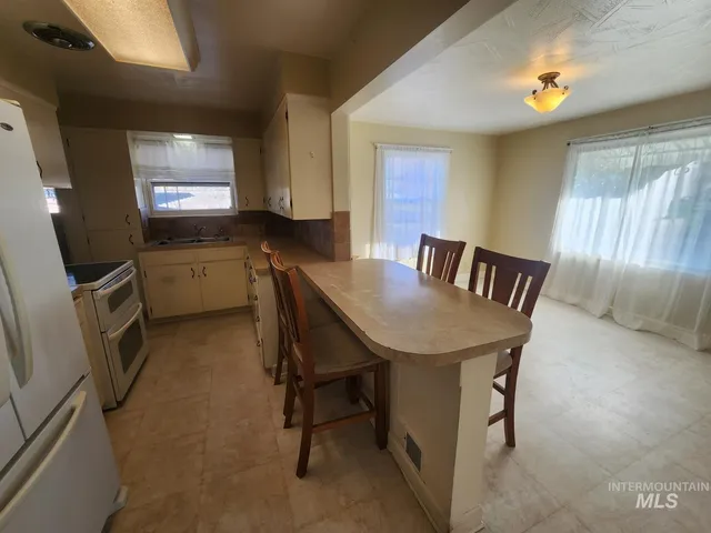 $250,000 | 219 South 7th Street, Nyssa, OR 97913