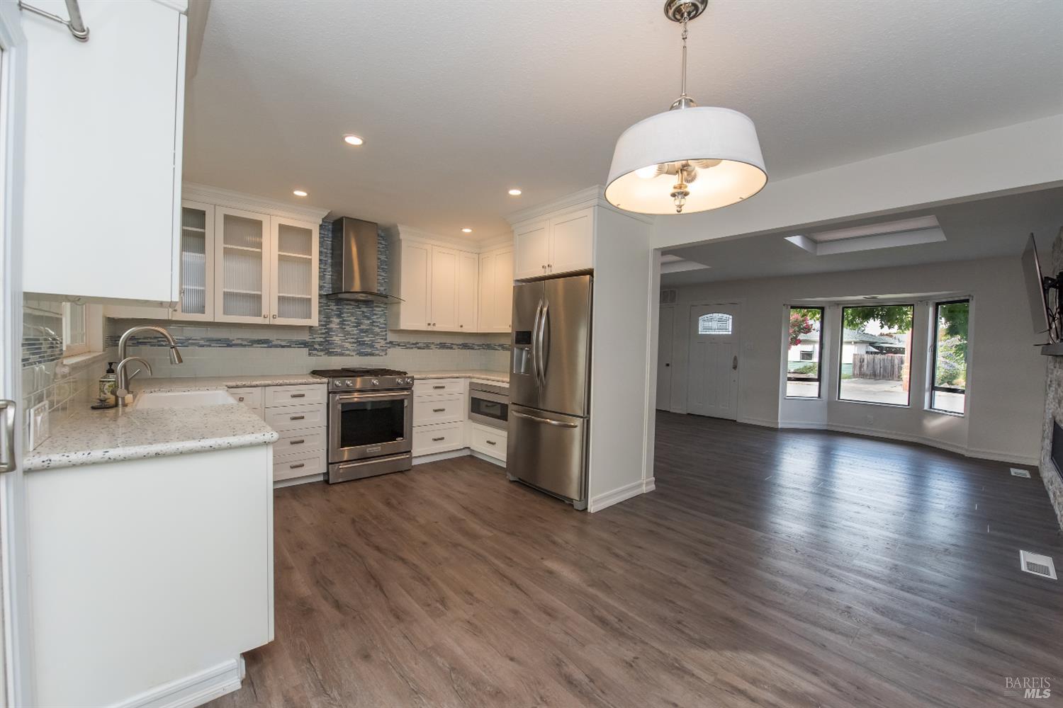 212 Shortt Road Santa Rosa, CA 95405 - Photo 10 of 31 Gallery Image 10