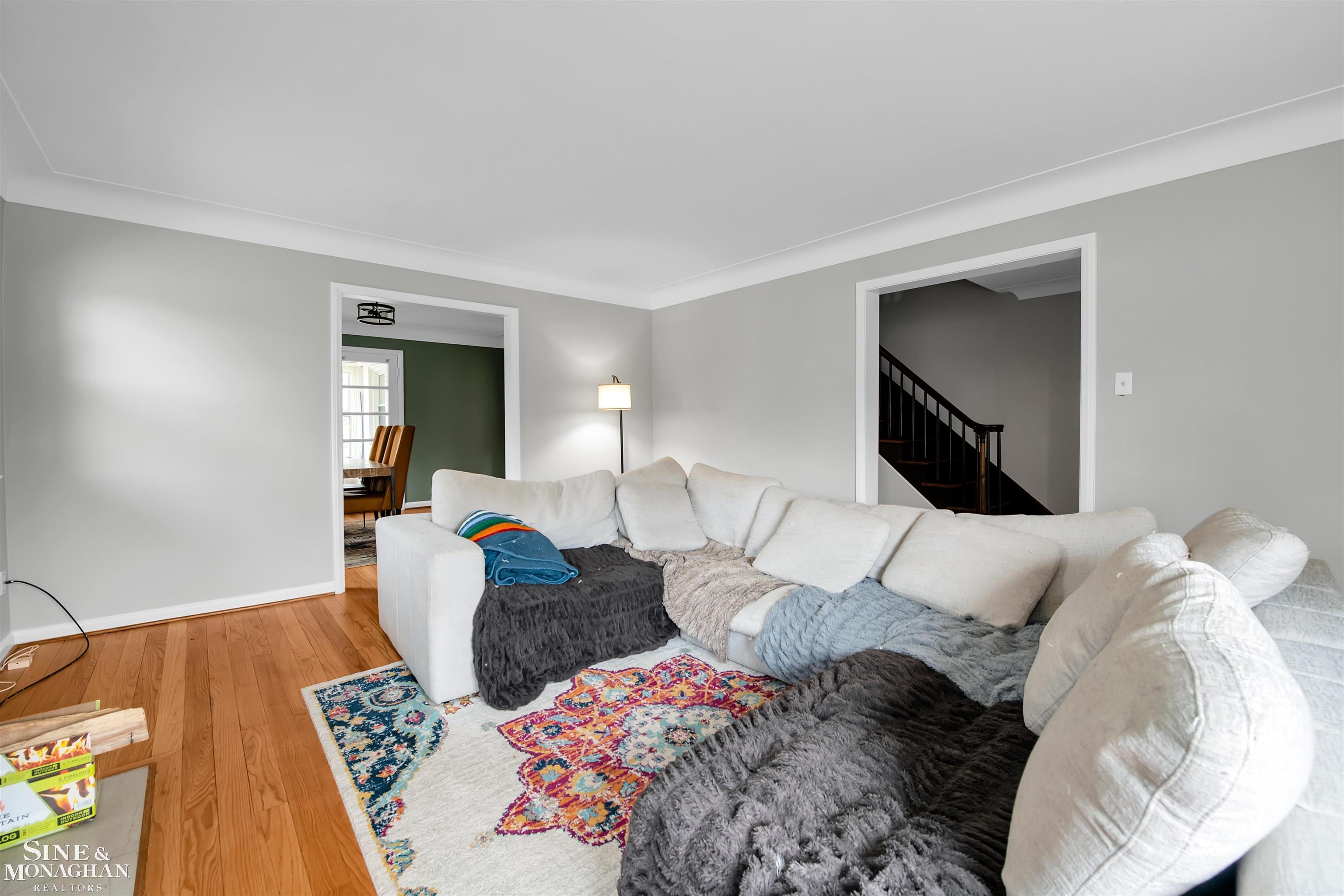 850 Harcourt Road Grosse Pointe, MI 48230 - Photo 3 of 54