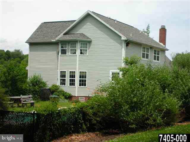 430 Green Valley Road York, PA 17403 - Photo 3 of 25 Gallery Image 3