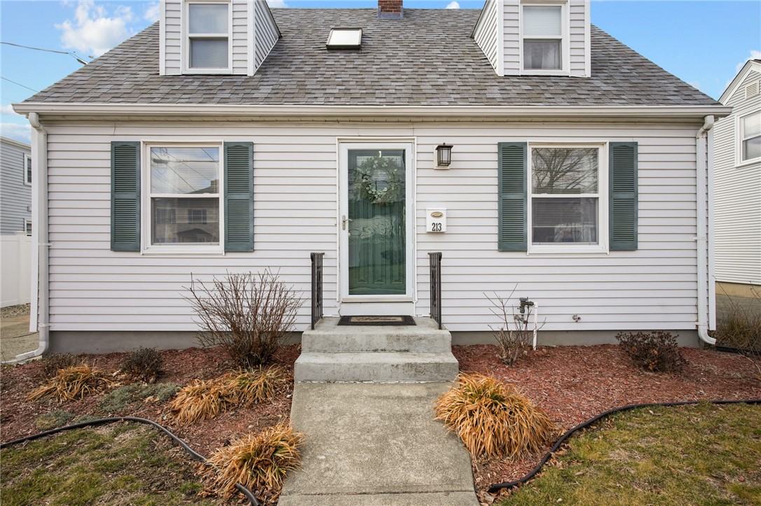 213 Woodhaven Road Pawtucket, RI 02861 - Photo 7 of 42 Gallery Image 7