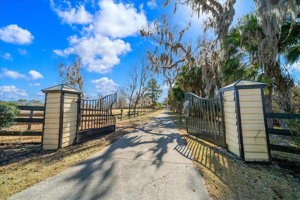 750 Southwest 91st Place Ocala, FL 34476 - Photo 3 of 51