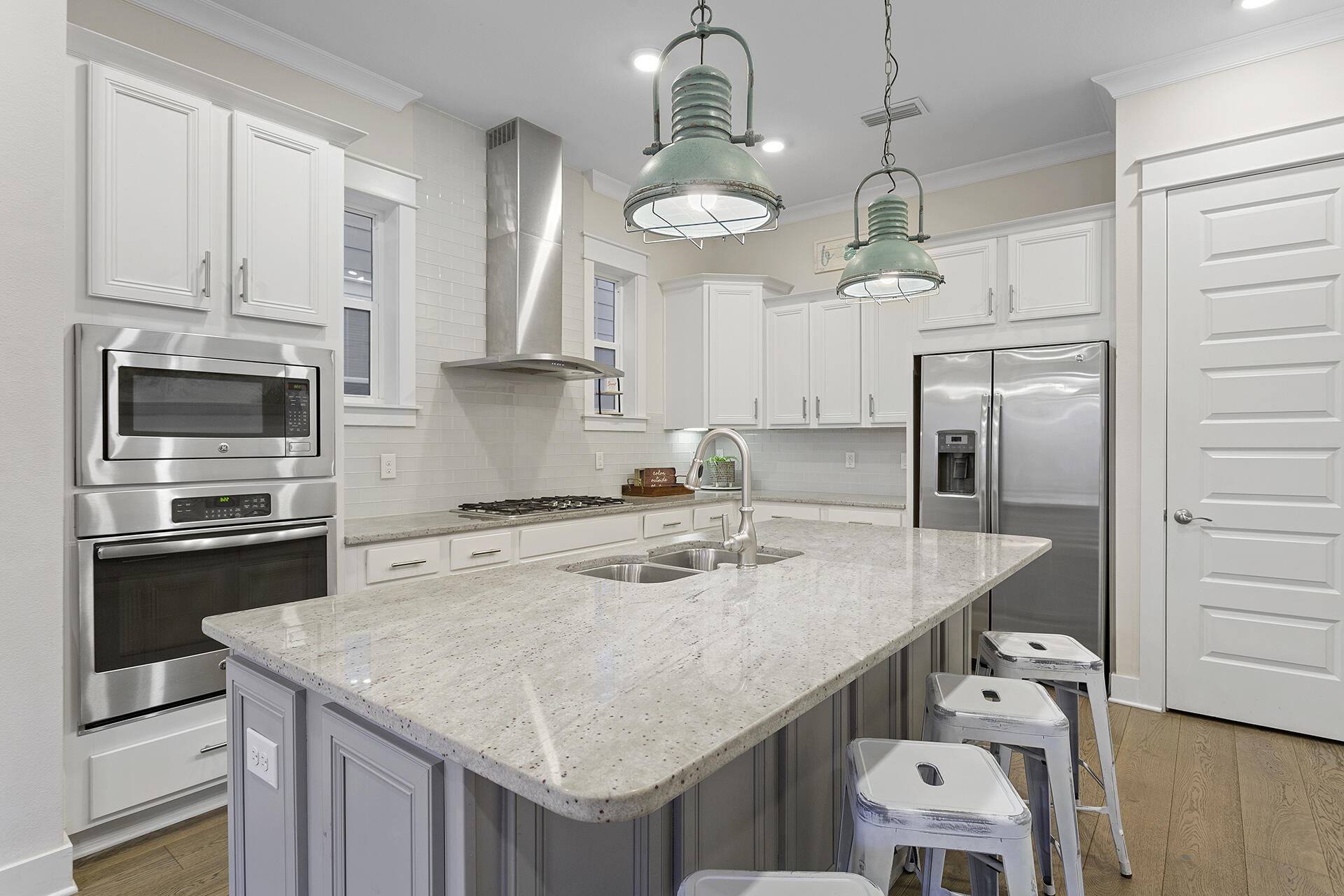 111 East Milestone Drive, Unit B Inlet Beach, FL 32461 - Photo 4 of 39 24-30A-Beach-Escape-Kitchen