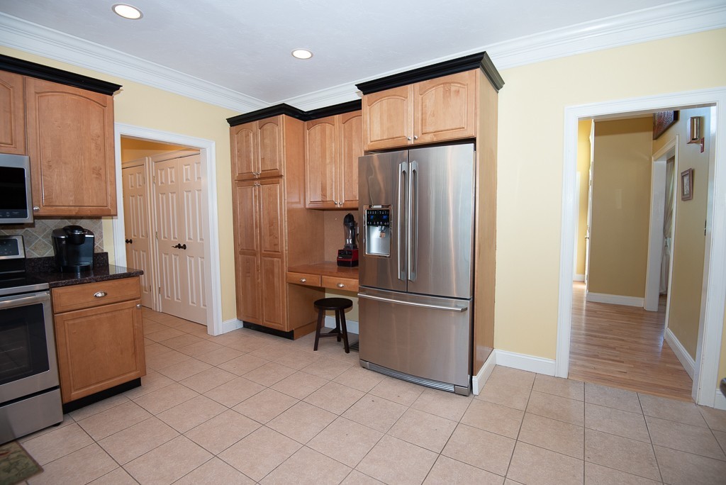 24 Welsh Road Sutton, MA 01590 - Photo 12 of 30
