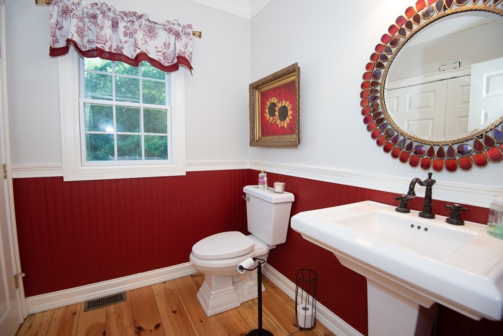 24 Welsh Road Sutton, MA 01590 - Photo 15 of 30