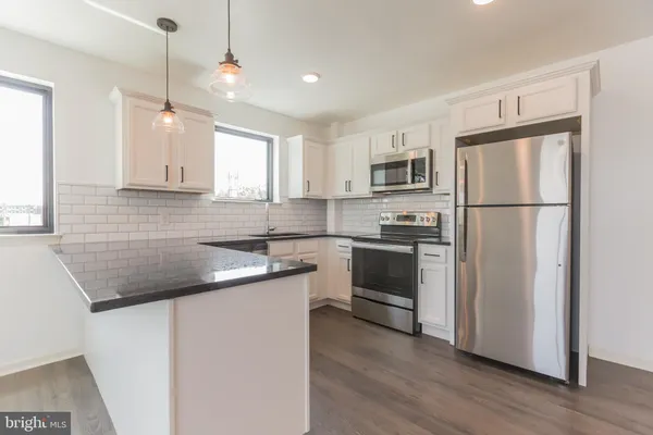 $1,450 | 6778 Ridge Avenue, Unit 304, Philadelphia, PA 19128