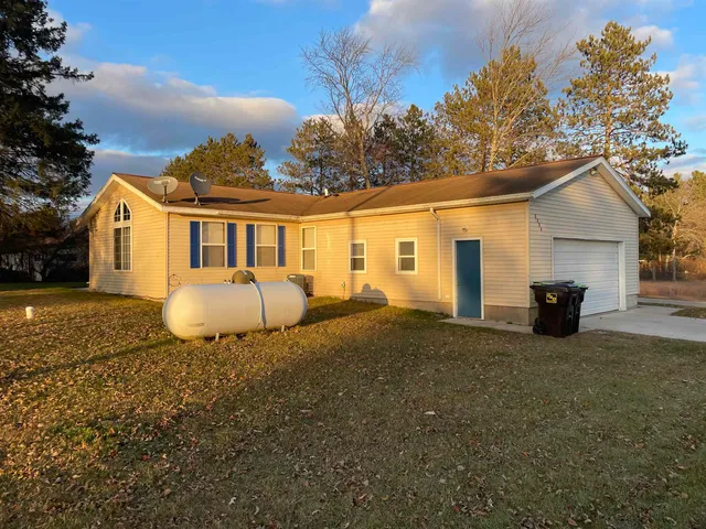 $229,900 | N15033 Dutton Road, Amberg, WI 54102