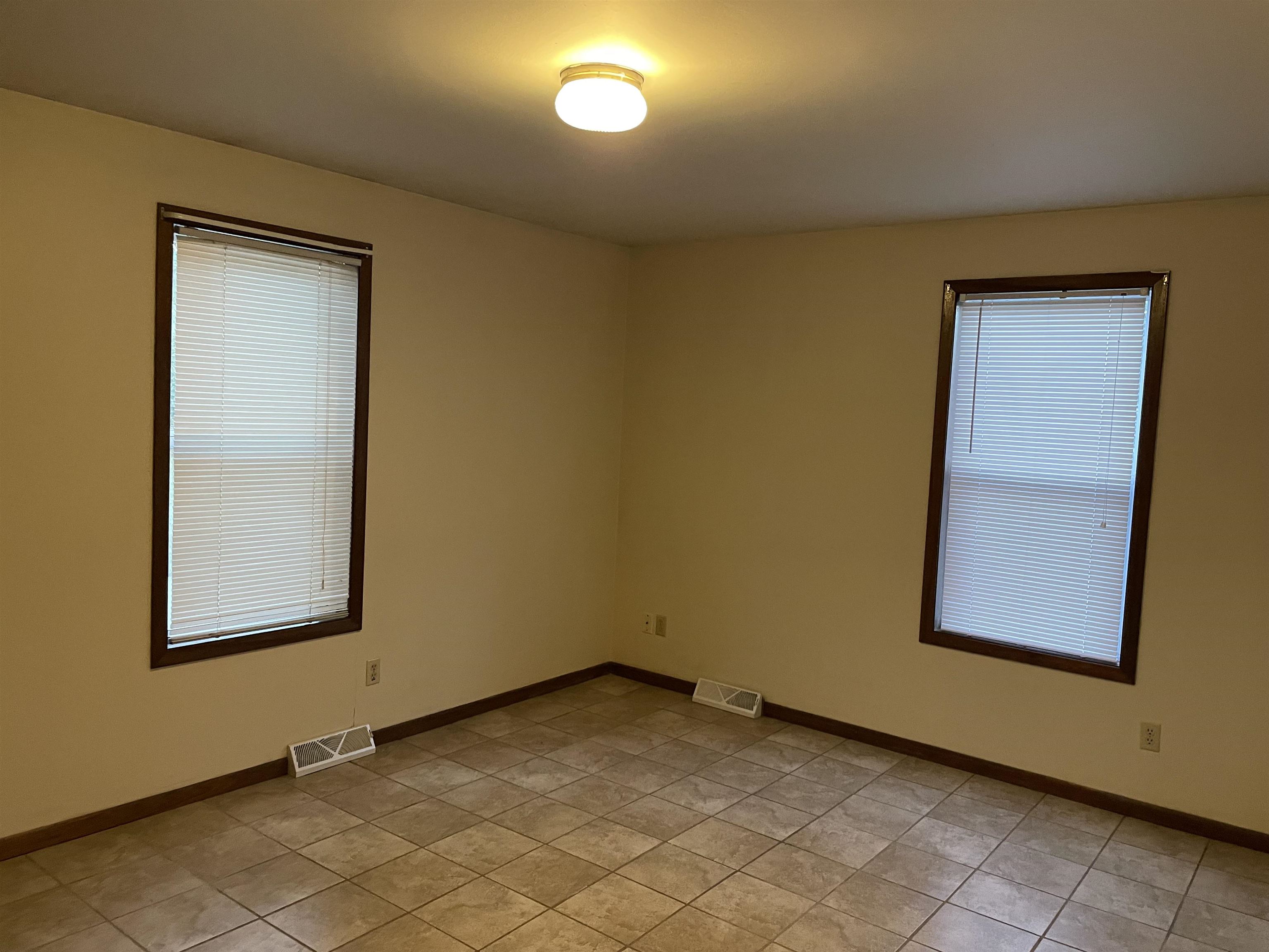 N15033 Dutton Road Amberg, WI 54102 - Photo 12 of 20