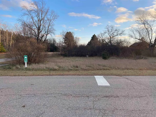 $229,900 | N15033 Dutton Road, Amberg, WI 54102