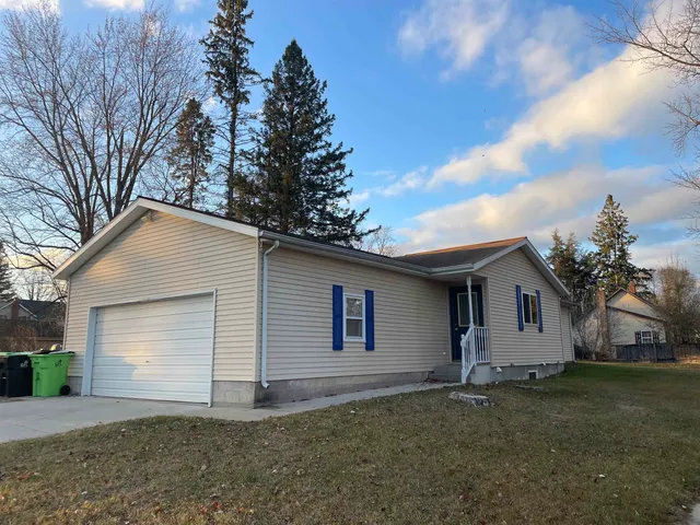 $229,900 | N15033 Dutton Road, Amberg, WI 54102