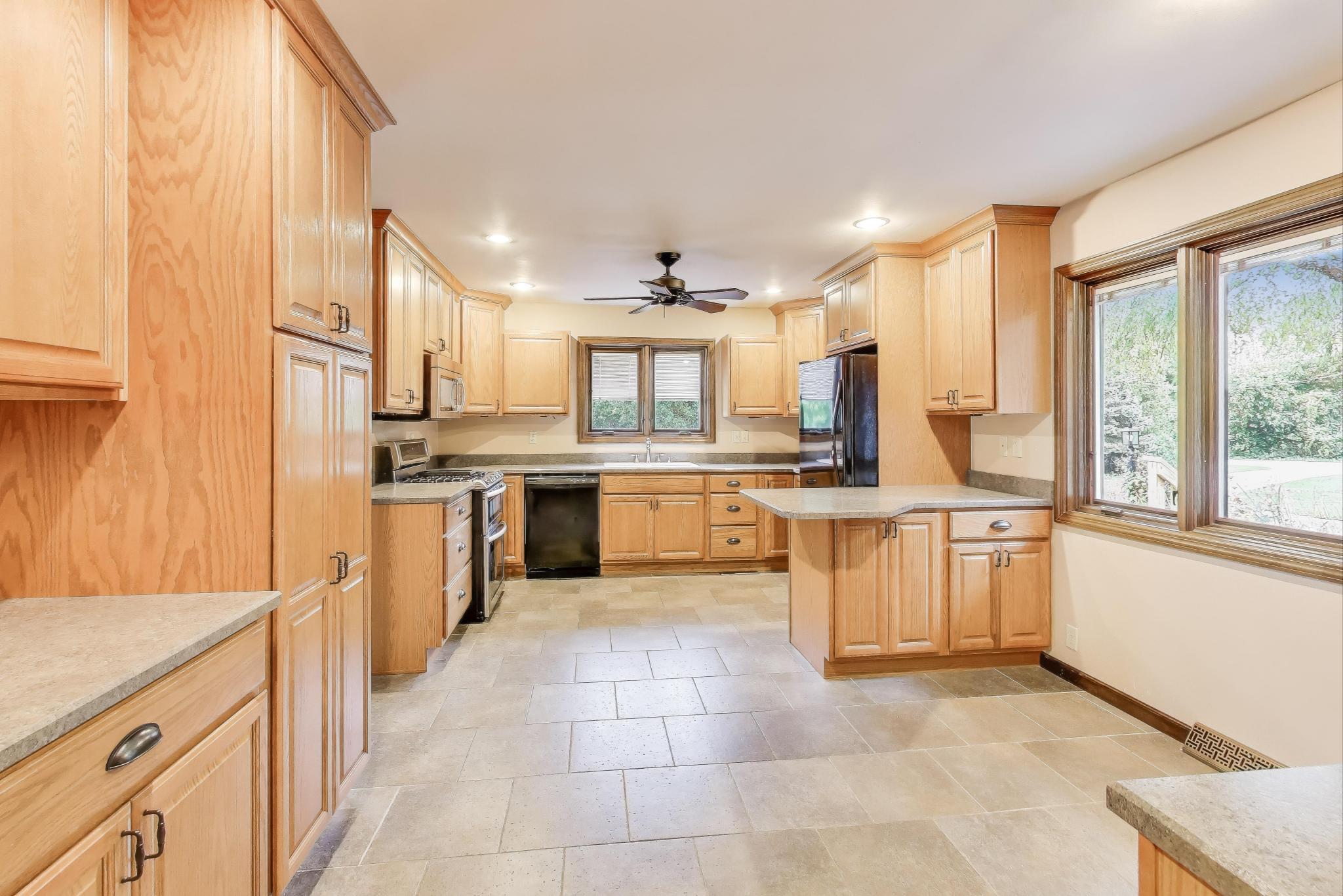505 East Burdick Road Chesterton, IN 46304 - Photo 11 of 75 2048x1366
