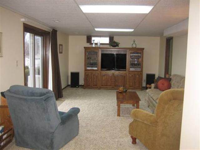 3106 Maplecrest Road Bettendorf, IA 52722 - Photo 14 of 22