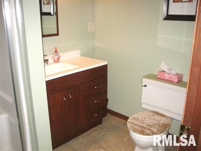 3106 Maplecrest Road Bettendorf, IA 52722 - Photo 17 of 22