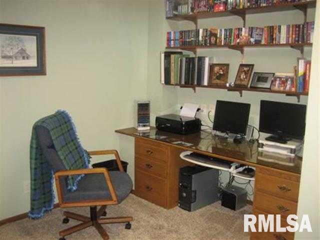 3106 Maplecrest Road Bettendorf, IA 52722 - Photo 19 of 22