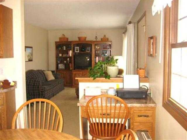 3106 Maplecrest Road Bettendorf, IA 52722 - Photo 6 of 22