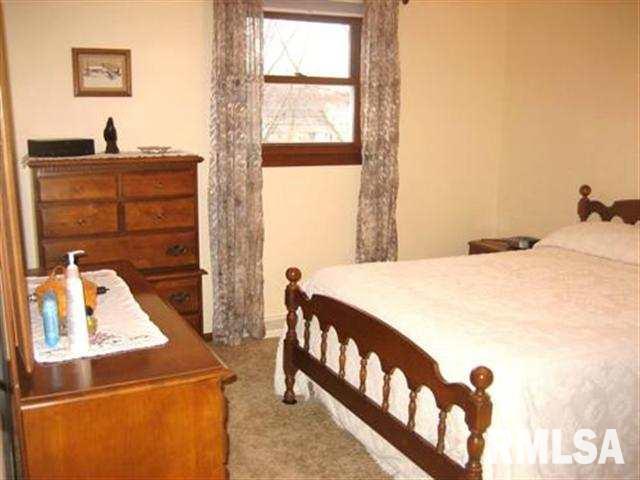 3106 Maplecrest Road Bettendorf, IA 52722 - Photo 8 of 22