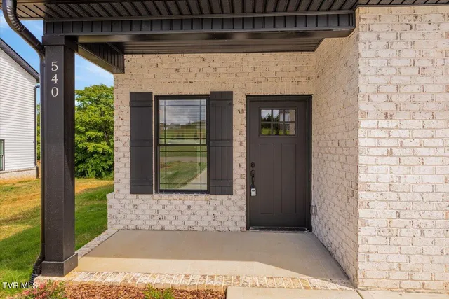 $1,995 | 546 Gray Station Road, Johnson City, TN 37615