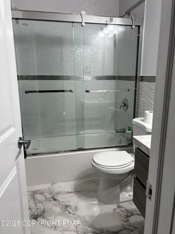 $2,200 | 105 Wills Court, Bushkill, PA 18324