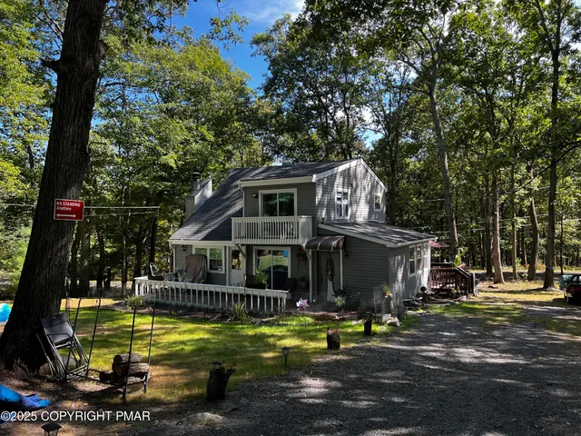 $2,200 | 105 Wills Court, Bushkill, PA 18324