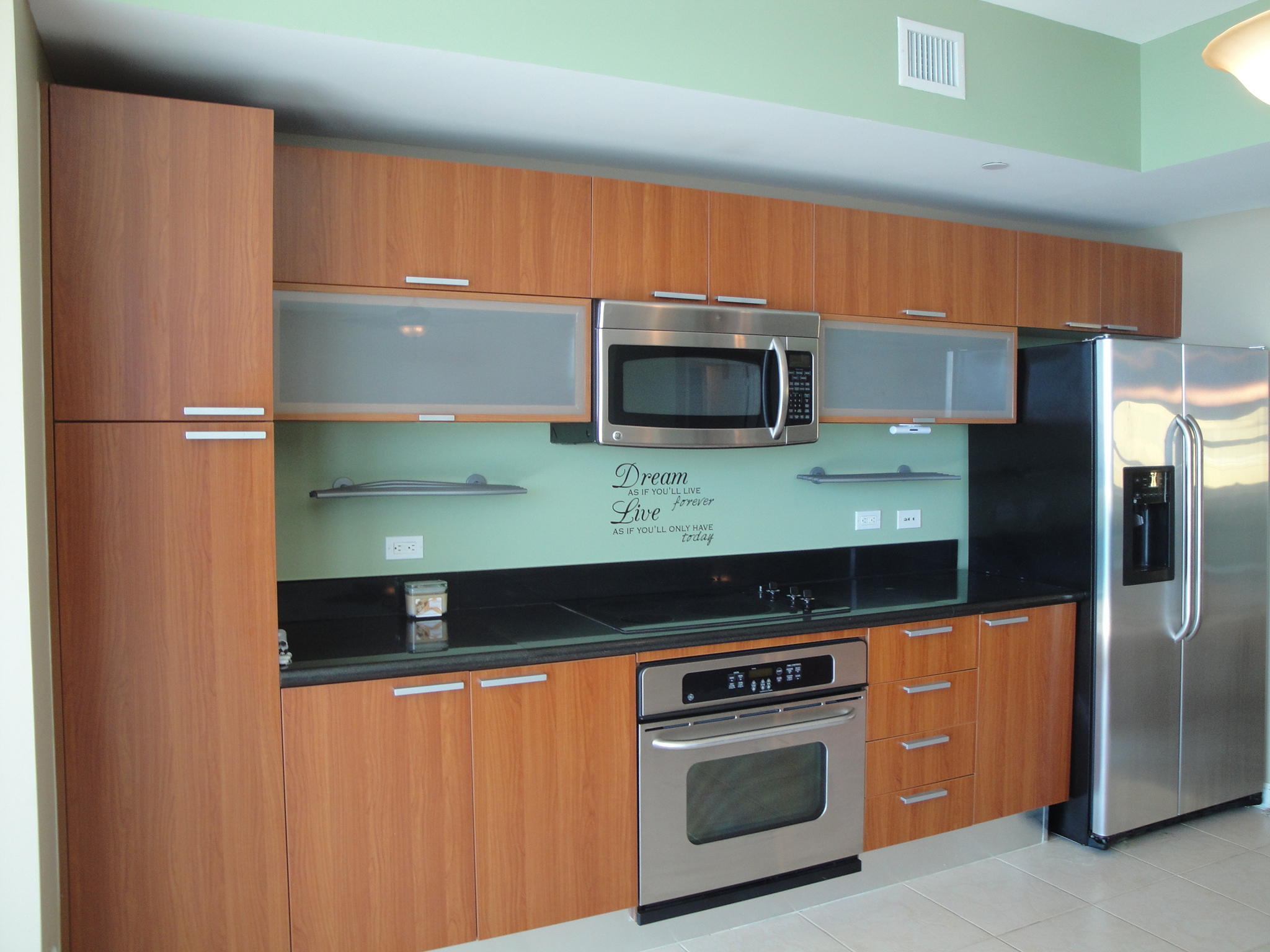 2640 Lake Shore Drive, Unit 2307 Riviera Beach, FL 33404 - Photo 26 of 77 KITCHEN+DINING ROOM (6)