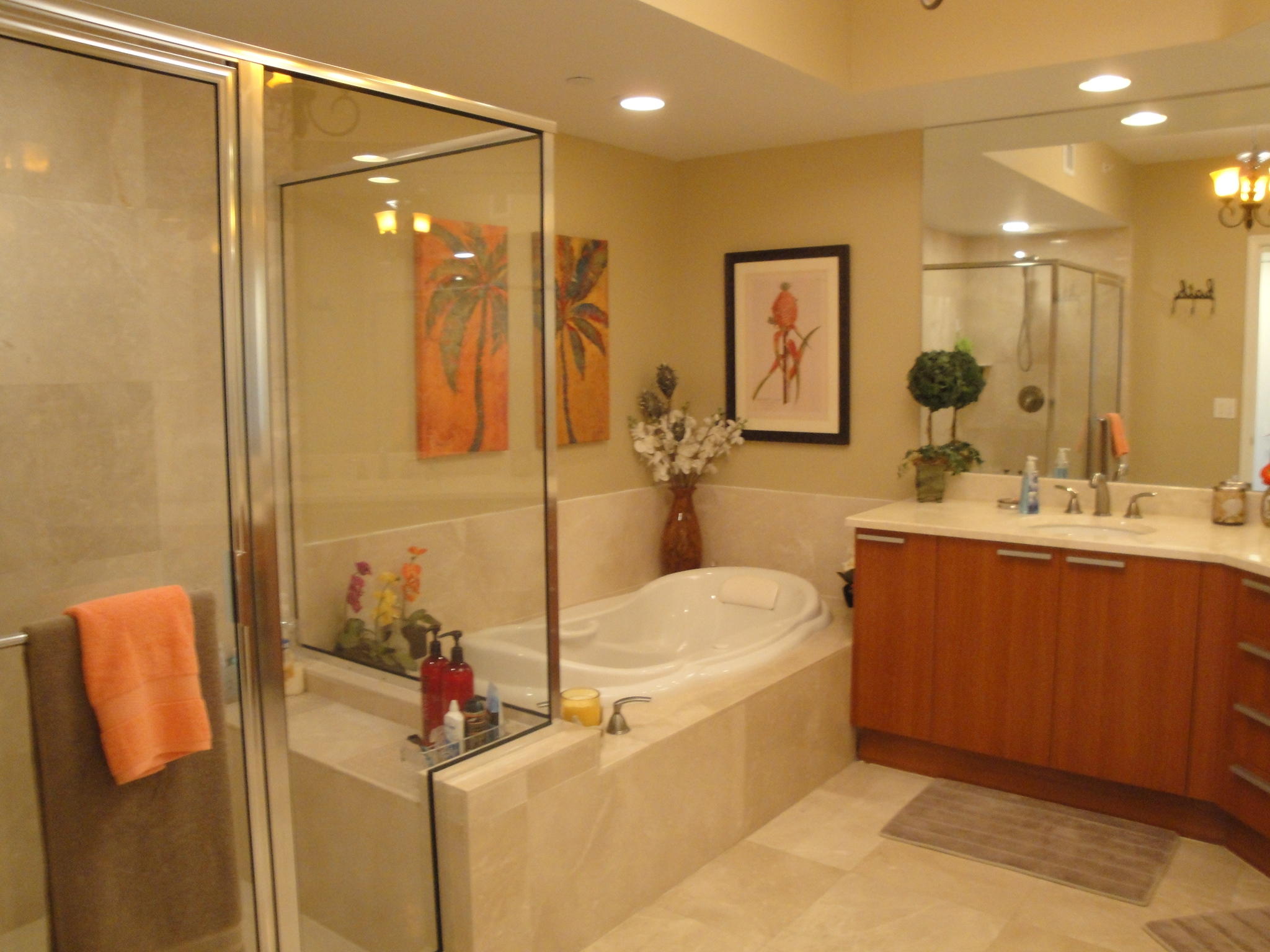 2640 Lake Shore Drive, Unit 2307 Riviera Beach, FL 33404 - Photo 37 of 77 MASTER BATH (4)